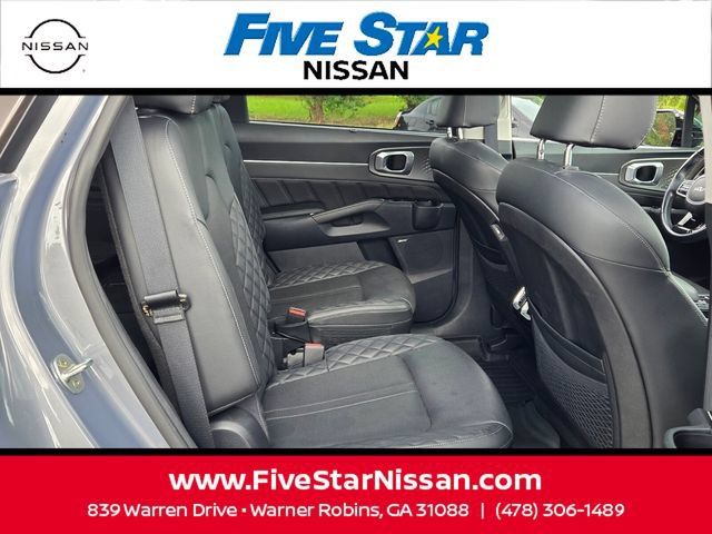 Used 2023 Kia Sorento SX AWD/4WD image 17