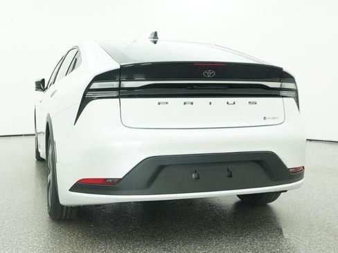 New 2026 Toyota Prius Plug-In Hybrid FWD image 44