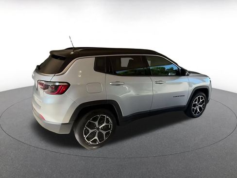 Used 2025 Jeep Compass Limited AWD/4WD image 14