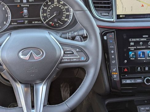 Used 2025 INFINITI QX50 Sport image 21