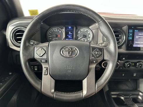 Used 2017 Toyota Tacoma 4x4 Double Cab image 18