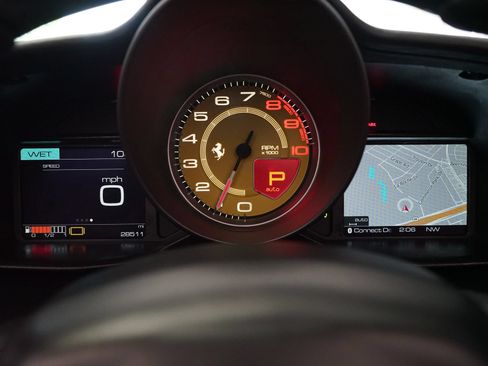 Used 2019 Ferrari 488 Spider RWD image 13
