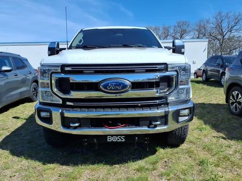 Used 2022 Ford F250 XLT w/ XLT Premium Package AWD/4WD image 2