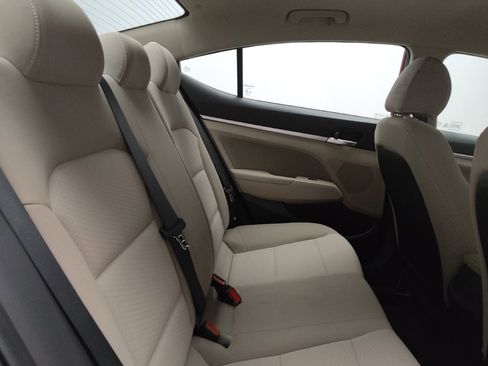 Used 2020 Hyundai Elantra SEL FWD image 19