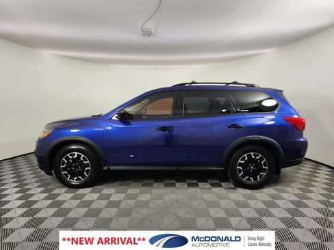 Used 2019 Nissan Pathfinder SL w/ Rock Creek Edition FWD image 2