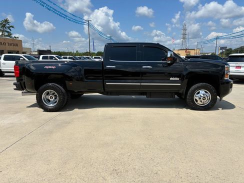 Used 2015 Chevrolet Silverado 3500 High Country w/ Duramax Plus Package AWD/4WD image 5
