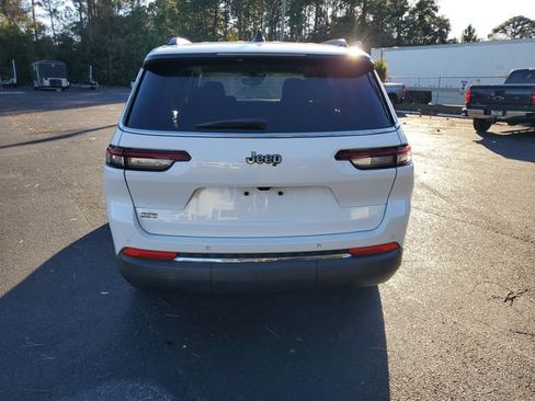 Used 2022 Jeep Grand Cherokee L Limited image 5