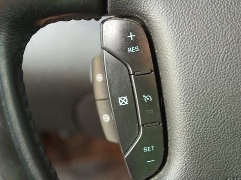 Used 2012 Chevrolet Impala LTZ FWD image 15
