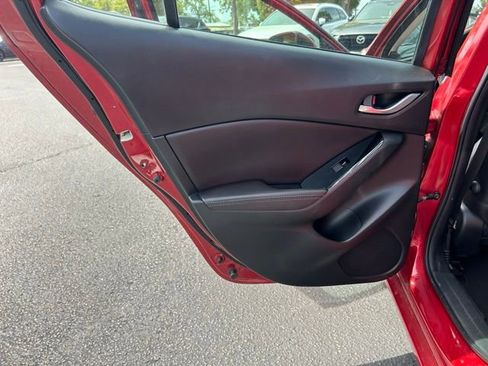 Used 2017 MAZDA MAZDA3 Touring image 13