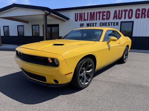 Used 2017 Dodge Challenger SXT Plus image 2