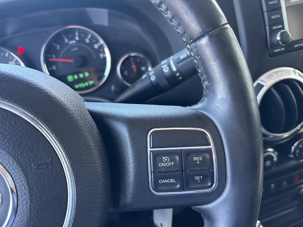 Used 2017 Jeep Wrangler Unlimited Rubicon w/ Cold Weather Group AWD/4WD image 13