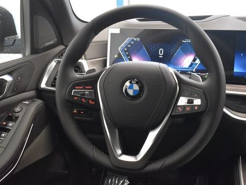 New 2026 BMW X5 xDrive40i w/ Premium Package AWD/4WD image 17