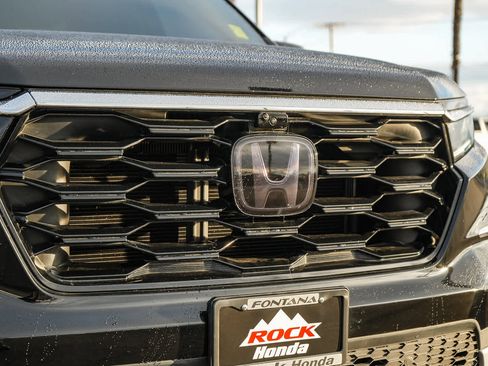 Used 2025 Honda Pilot Elite image 5