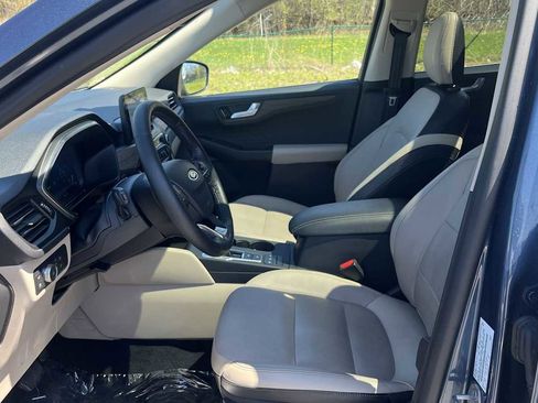 Used 2020 Ford Escape Titanium w/ Titanium Premium Package 2.0 image 15