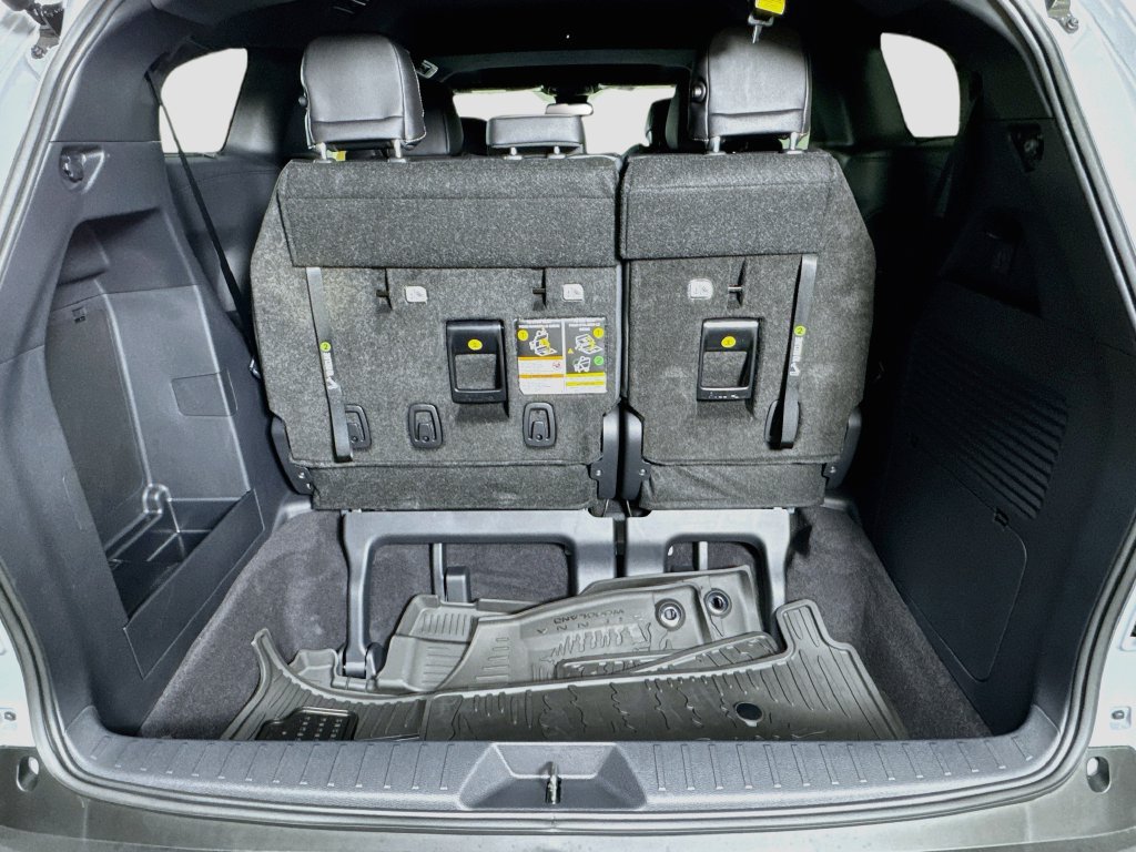 New 2026 Toyota Sienna XLE Woodland Edition AWD/4WD image 28