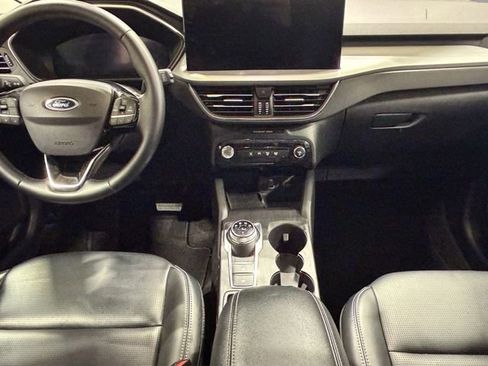 Certified 2025 Ford Escape Platinum AWD/4WD image 15