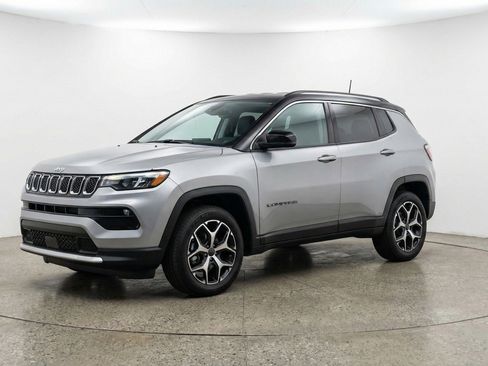 Used 2025 Jeep Compass Limited image 2