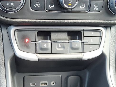 Used 2023 GMC Terrain SLE w/ Driver Convenience Package AWD/4WD image 24