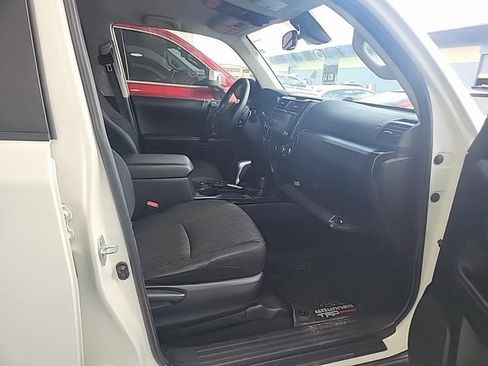 Used 2022 Toyota 4Runner TRD Off-Road image 2