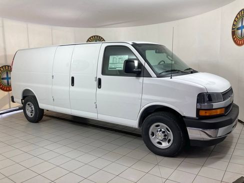New 2026 Chevrolet Express 3500 Extended RWD image 12