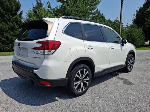 Used 2022 Subaru Forester Limited AWD/4WD image 6