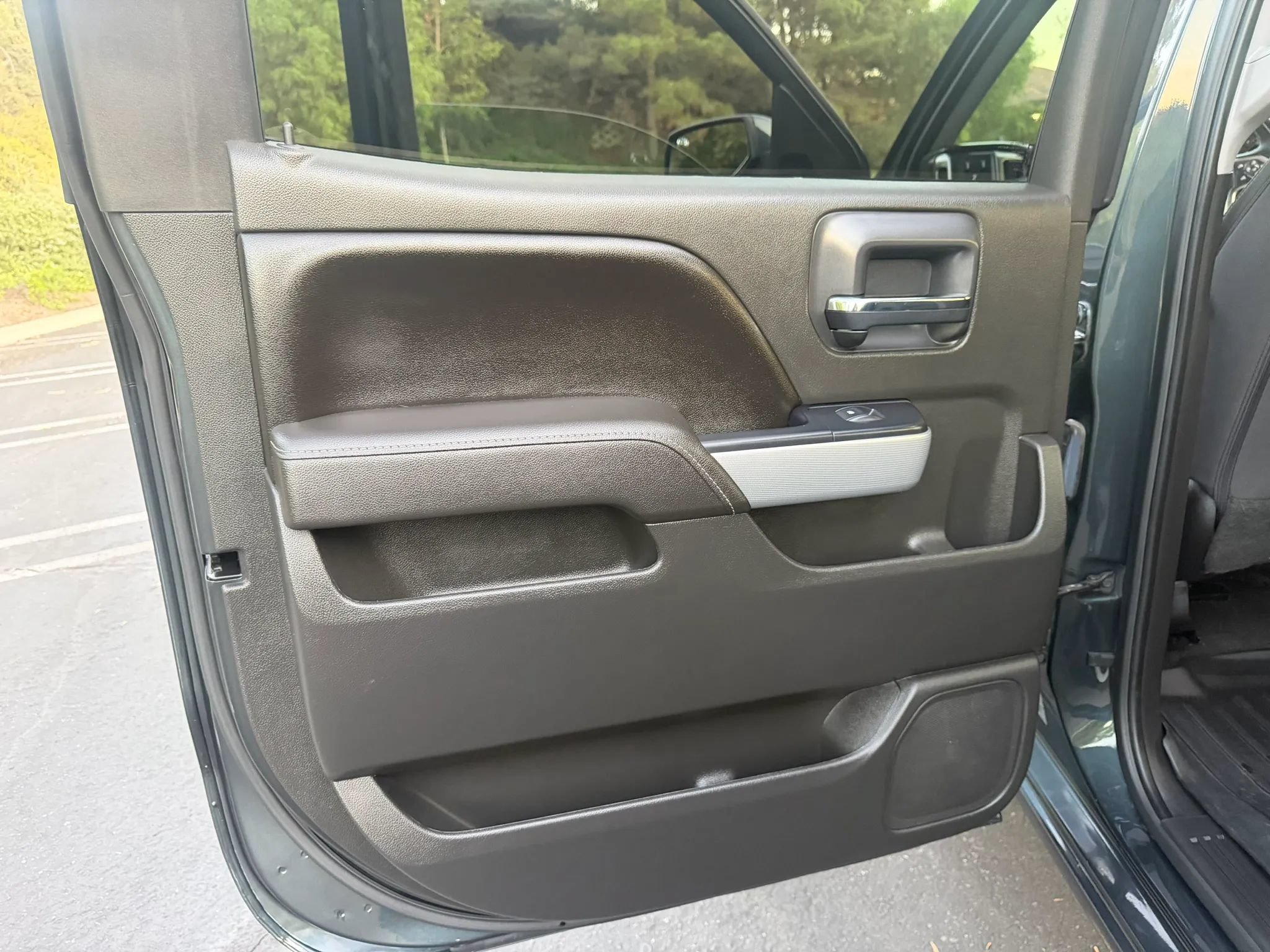 Used 2017 Chevrolet Silverado 1500 LT w/ All Star Edition AWD/4WD image 15