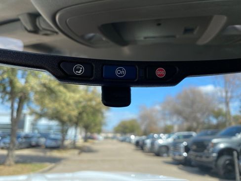 Used 2018 Chevrolet Silverado 1500 LT w/ Texas Edition image 29