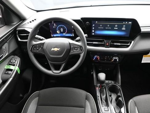 New 2026 Chevrolet TrailBlazer LT w/ Driver Confidence Package FWD image 27