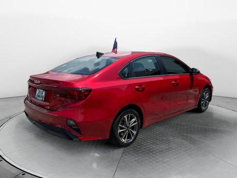 Used 2024 Kia Forte LXS w/ LXS Technology Package FWD image 3