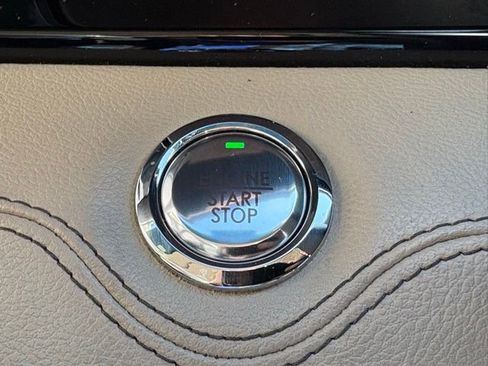 Used 2022 Lincoln Navigator Reserve image 23