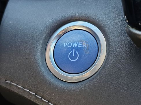 Used 2021 Toyota Highlander Limited image 26