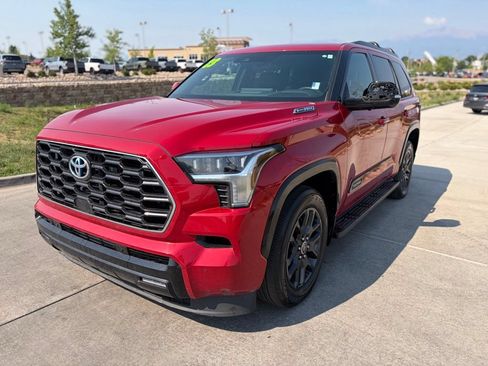 Used 2023 Toyota Sequoia Platinum AWD/4WD image 3