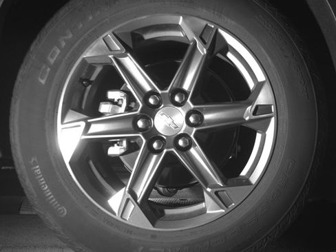 Used 2025 Chevrolet Blazer LT FWD image 15