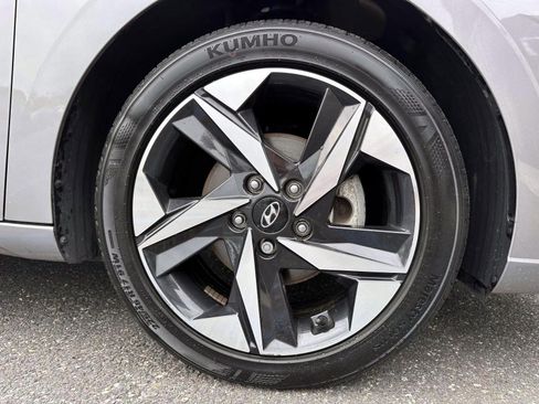 Used 2023 Hyundai Elantra SEL w/ Convenience Package FWD image 6