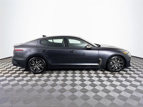 Certified 2022 Kia Stinger GT-Line image 4