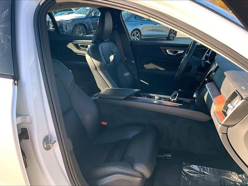 Certified 2024 Volvo S60 B5 Ultimate image 7