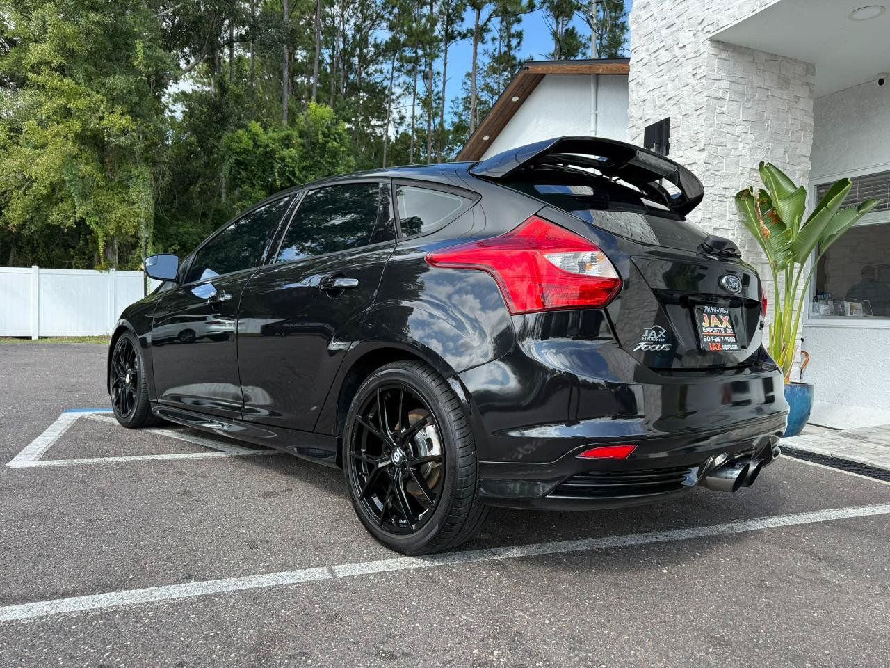 Used 2013 Ford Focus ST FWD image 3