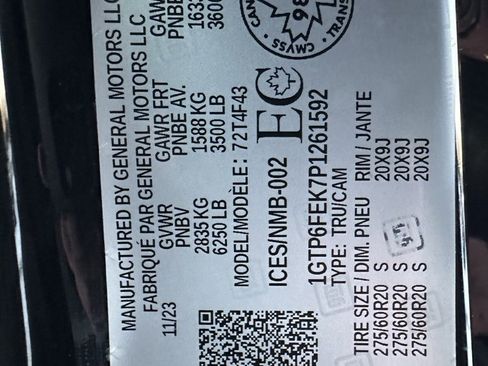 Used 2023 GMC Canyon Denali image 28