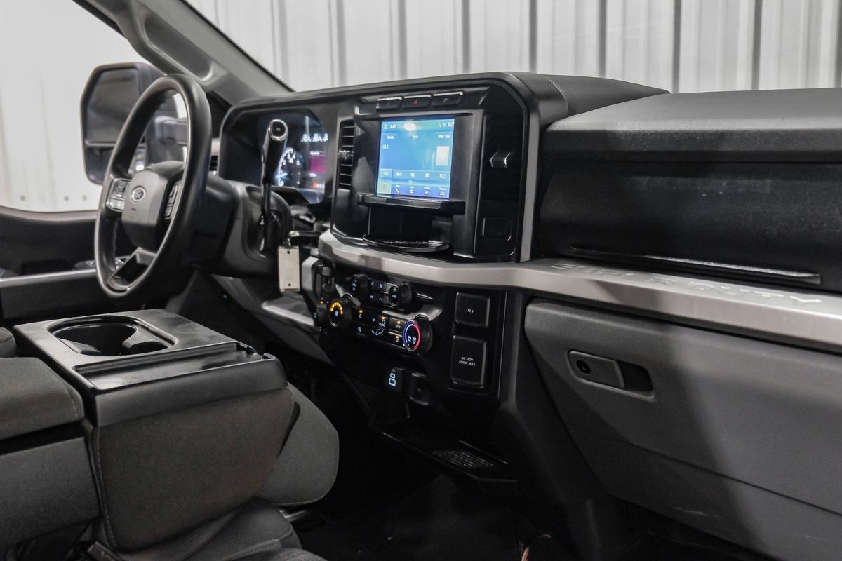 Used 2023 Ford F350 XLT w/ 360-Degree Camera Package AWD/4WD image 12