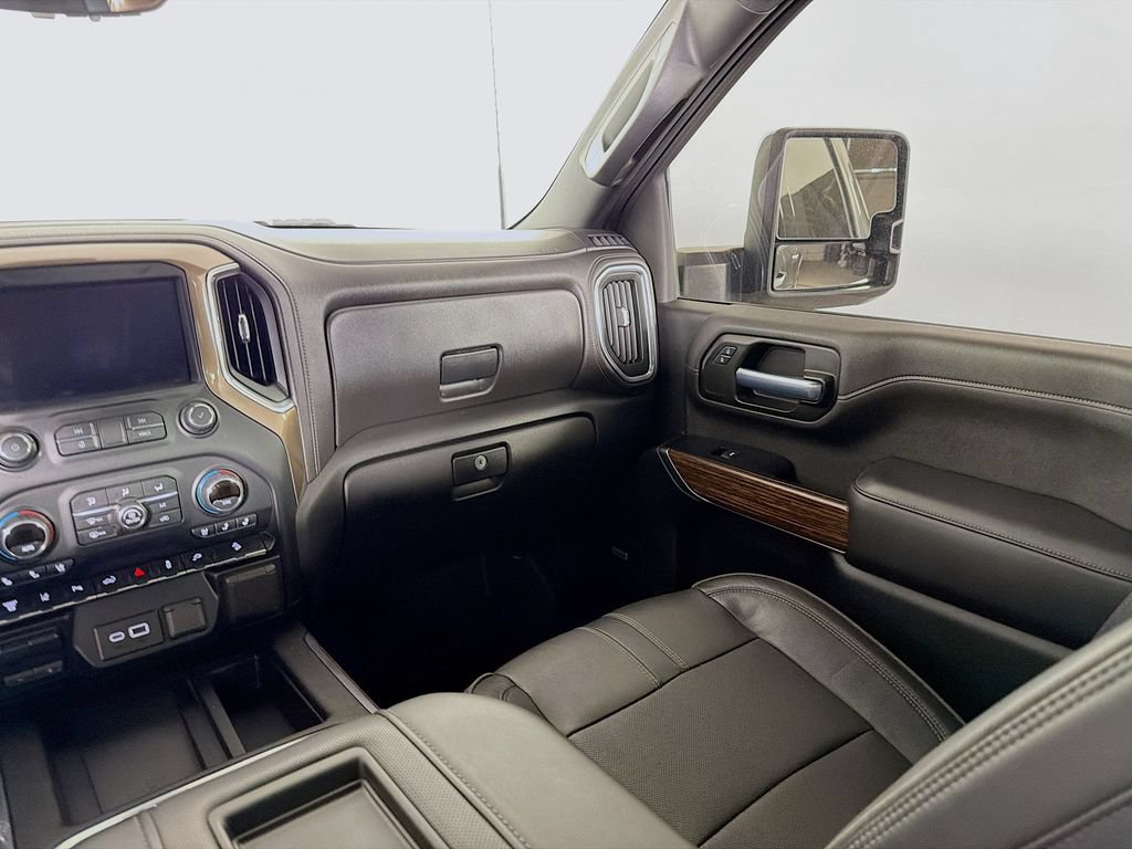 Used 2020 Chevrolet Silverado 2500 High Country w/ Technology Package AWD/4WD image 22