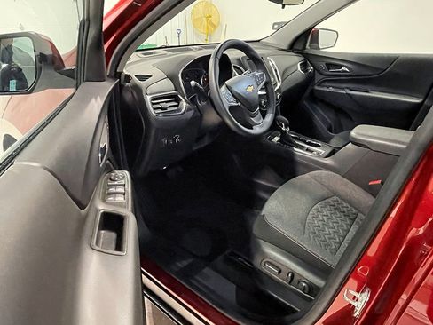 Used 2024 Chevrolet Equinox LT image 18
