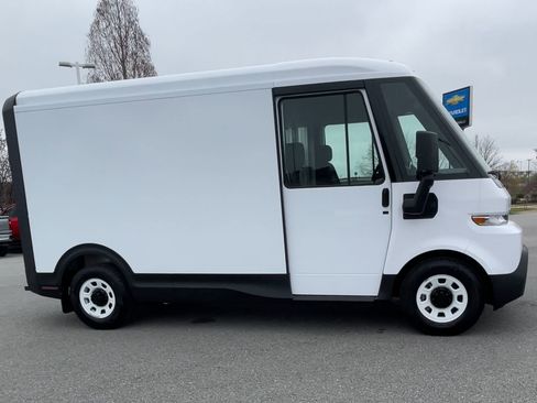 New 2025 Chevrolet Brightdrop 400 image 38