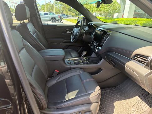Used 2023 Chevrolet Traverse RS image 14
