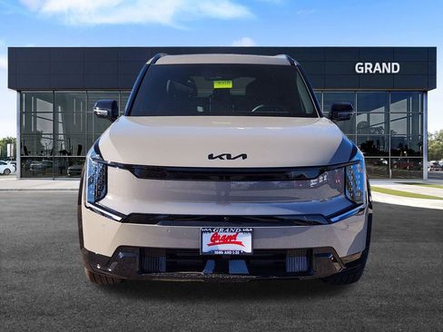 New 2026 Kia EV9 Land image 3