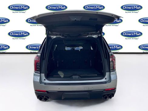 Used 2025 Chevrolet Suburban Z71 AWD/4WD image 26