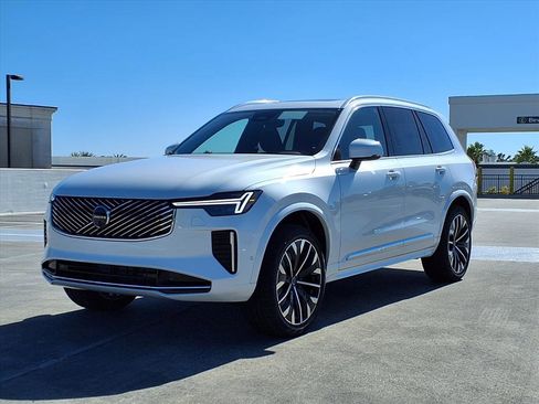 New 2026 Volvo XC90 B5 Plus w/ Protection Package Premier image 3