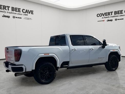 Used 2024 GMC Sierra 2500 AT4 w/ AT4 Premium Plus Package image 10