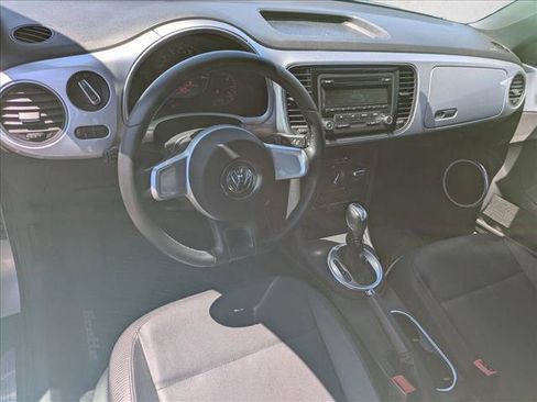 Used 2012 Volkswagen Beetle 2.5 FWD image 10
