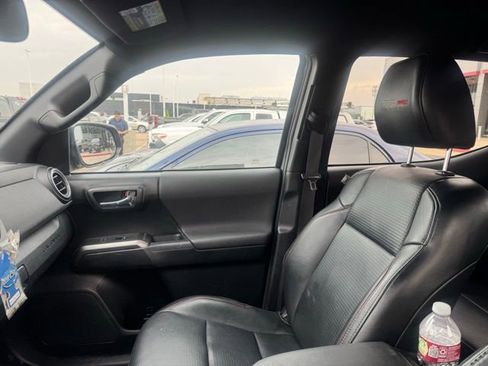 Certified 2017 Toyota Tacoma TRD Pro AWD/4WD image 10