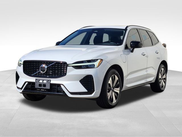 Certified 2024 Volvo XC60 T8 Core AWD/4WD image 4